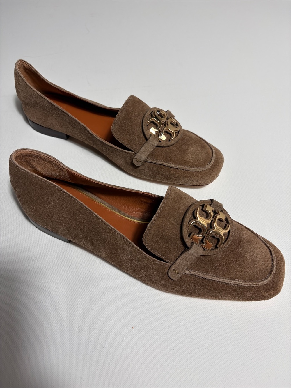 Tory Burch Suede Logo Loafers Brown Leather Sole Size 9 Classic - Picture 3 of 8